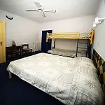 勒里酒店 2*