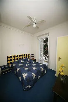 Готель Le Lys Жюан-ле-Пен